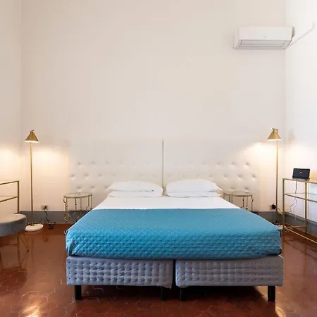 Borgo Santa Croce *